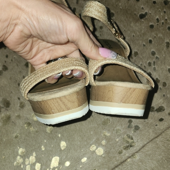 Soda Women's Tan Wedge Sandals - Picture 6 of 7